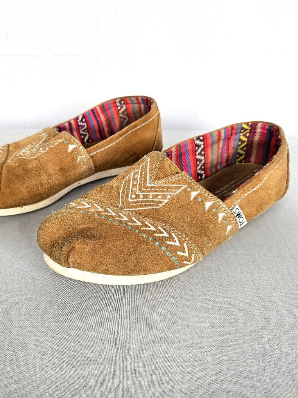 TOMS | Embroidered Southwestern Boho Slip-On Flats | Tan | Size 6.5